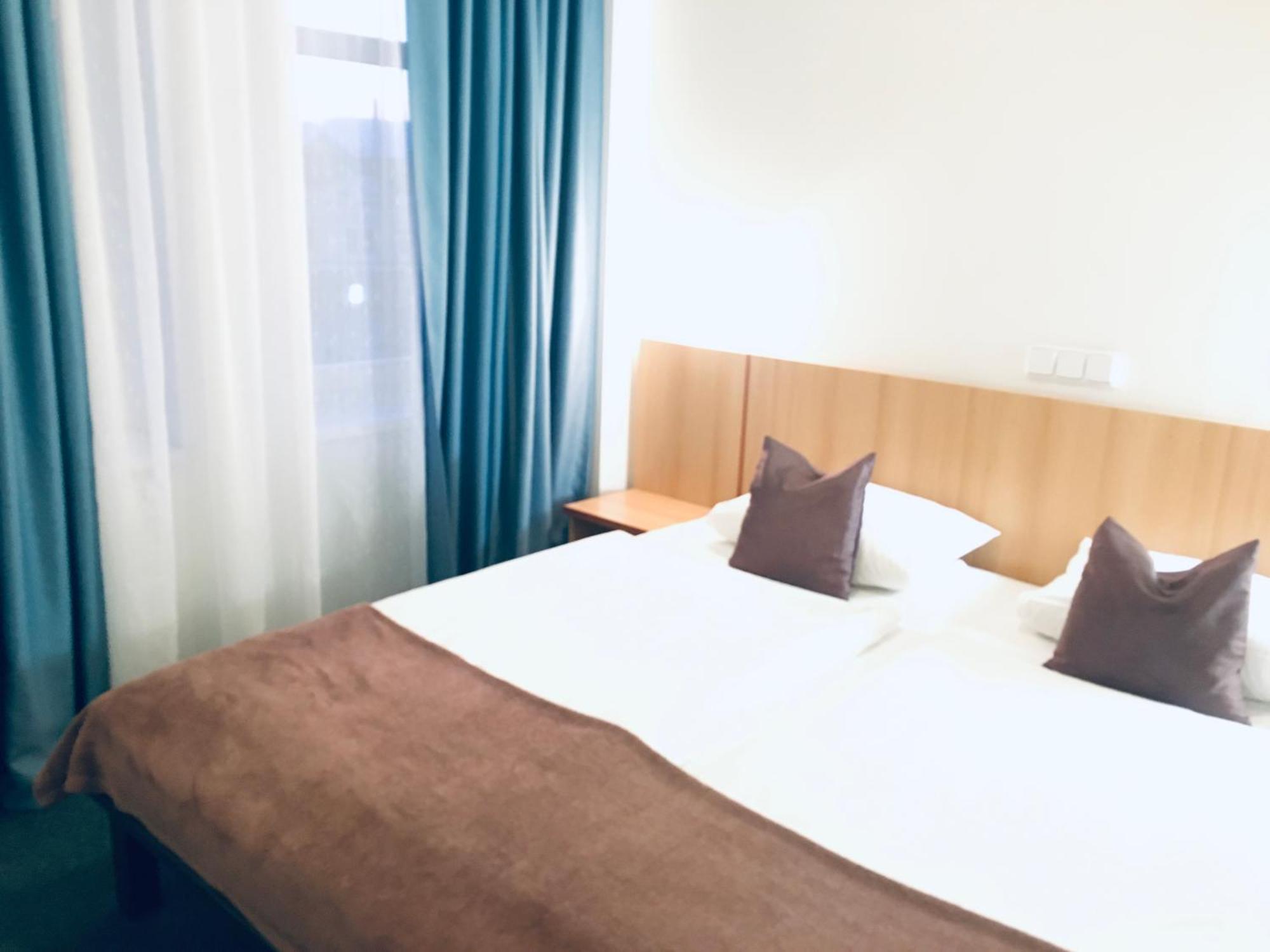 Penzion Hotelu Central Dvur Kralove nad Labem Exterior photo